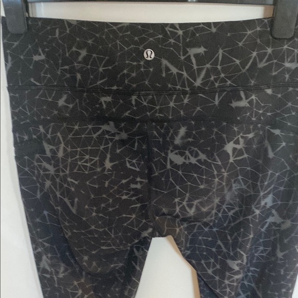 lululemon athletica Black Geometric Leggings - Picture 3 of 7